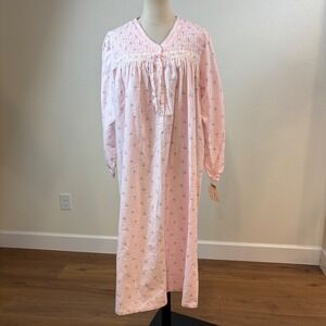 Aria Flannel Traditional Nightgown M Pink NWT Vintage Floral Lace Smocked Bodice